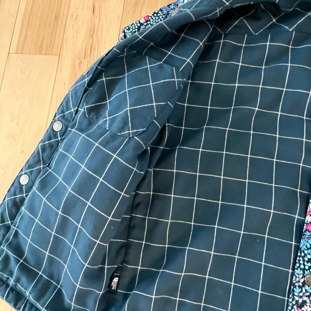 Floral  double sided Patterned Jacket - Picture 4 of 5